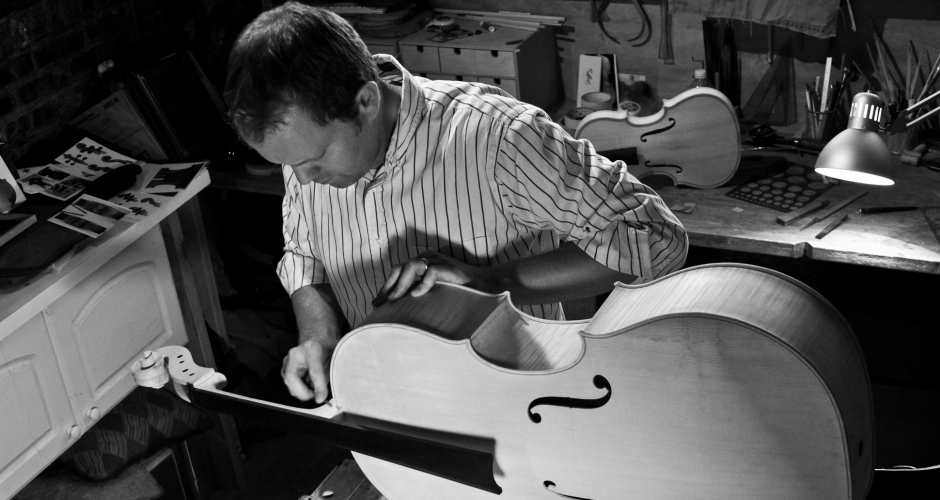 Sean Colledge, luthier